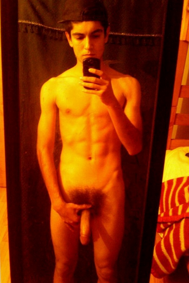 Free Latino Selfpix Sebastian 22 years old